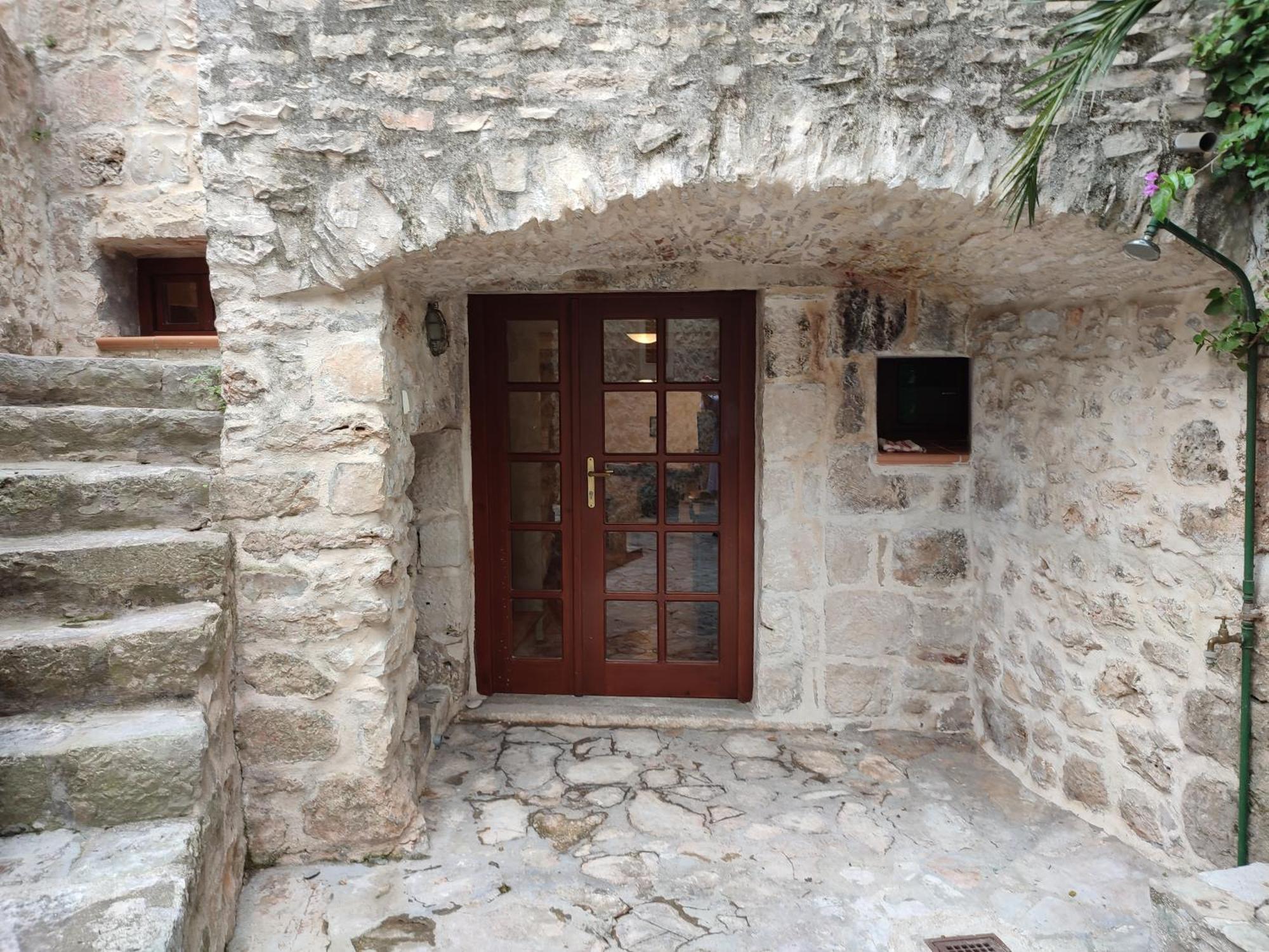 Villa Rustika Сутіван Екстер'єр фото